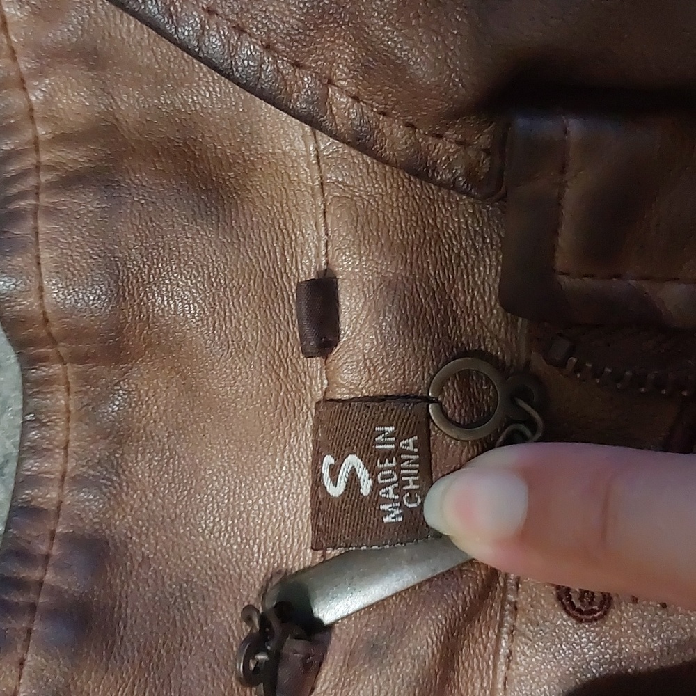 Small brown jacket - Picture 3 of 4
